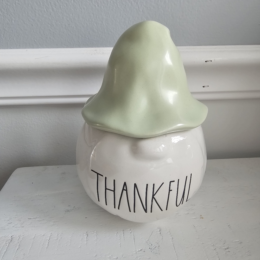New Rae Dunn Fall Thanksgiving Gnome Candle Candy Apple
